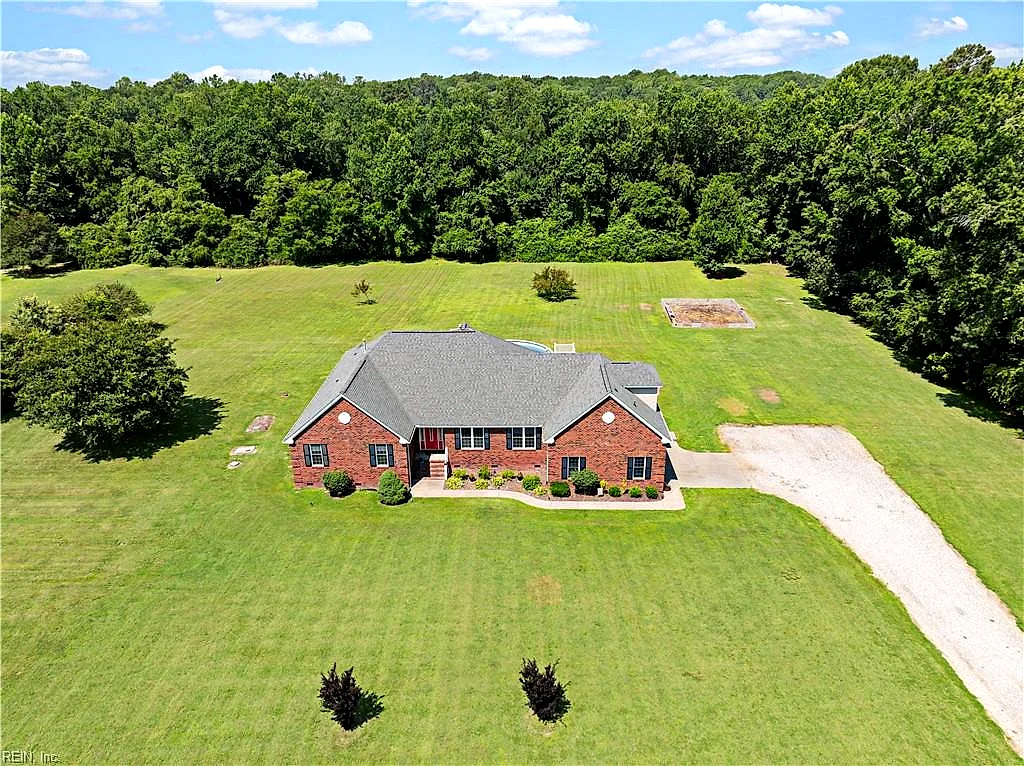 21418 Tan RD, SMITHFIELD VA 23430