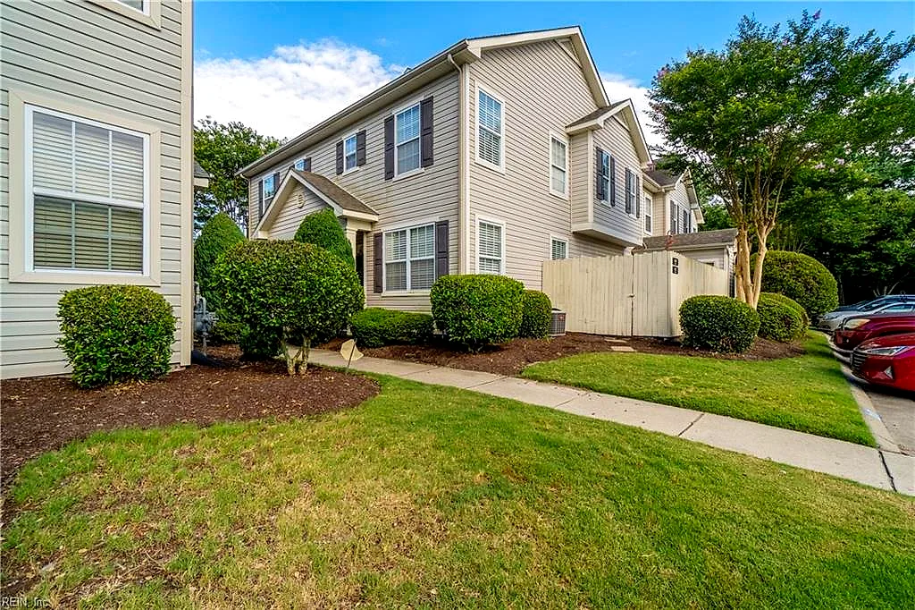 1483 Titchfield Dr, Chesapeake — photo