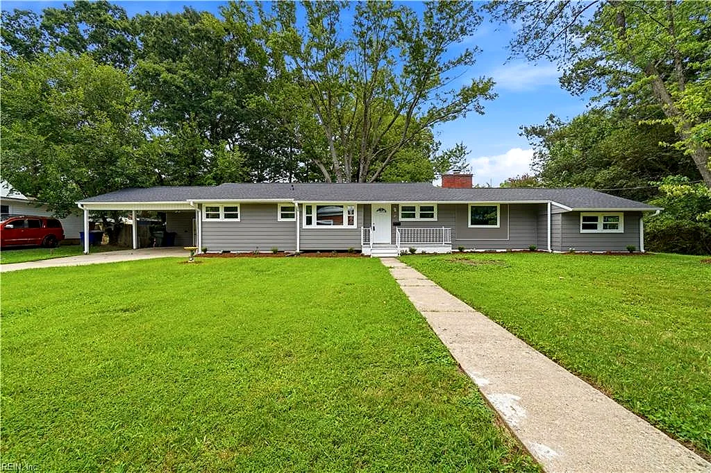 2 Richland DR, NEWPORT NEWS VA 23608