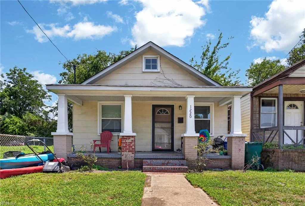 1220 32nd ST, NEWPORTNEWS VA 23607