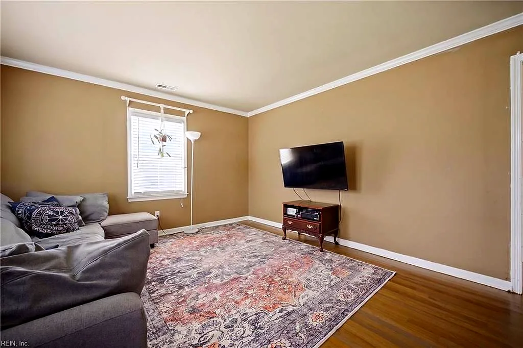 58 Hall Rd, Hampton — photo