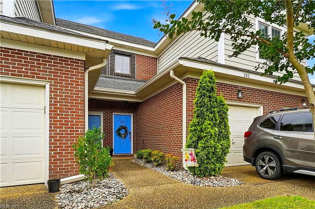 202 Genoa DR #17, HAMPTON VA 23664