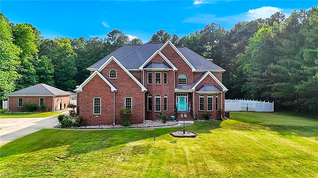 2234 Creekway DR, SMITHFIELD VA 23430