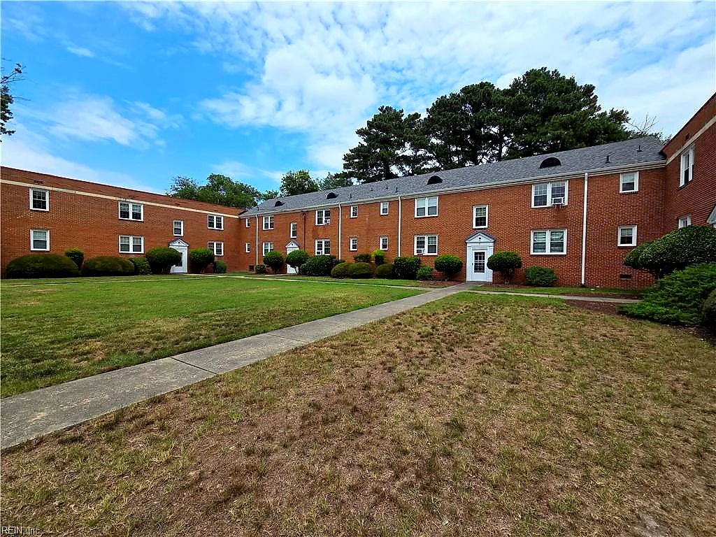7420 Hampton Blvd #3c, Norfolk — photo