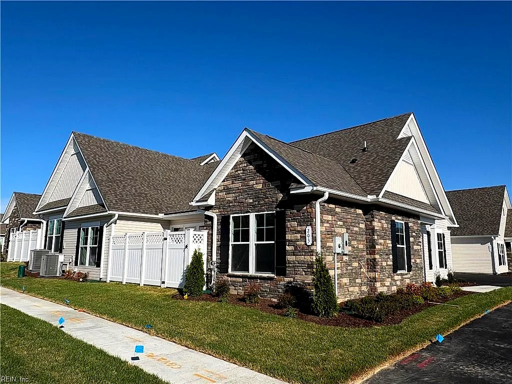 203 Oxford AVE #39-4, SMITHFIELD VA 23430