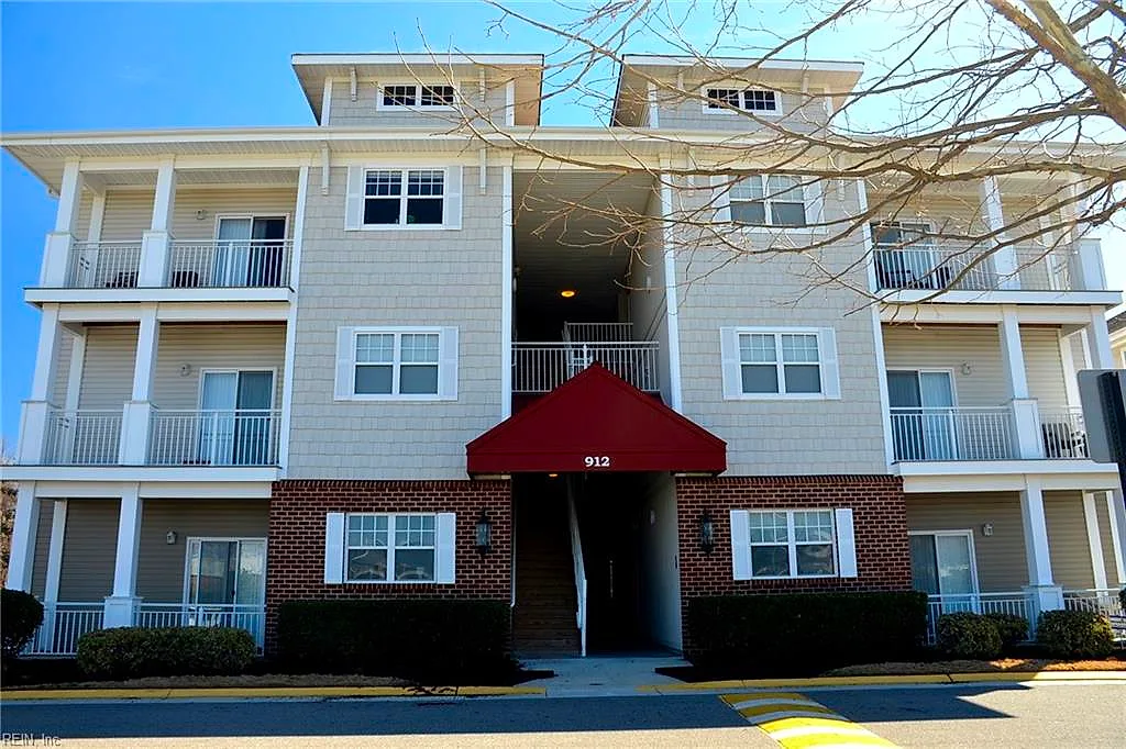 912 Southmoor Dr #304, Virginia Beach — photo