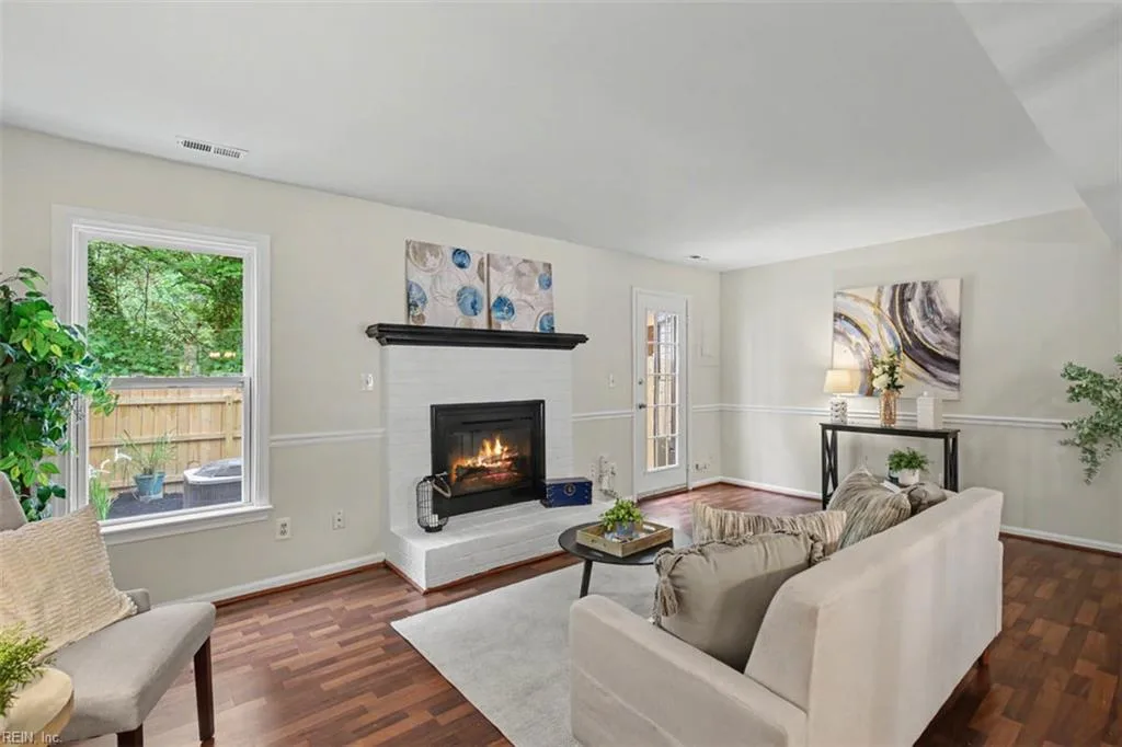 2423 Rennie DR, VIRGINIA BEACH VA 23454