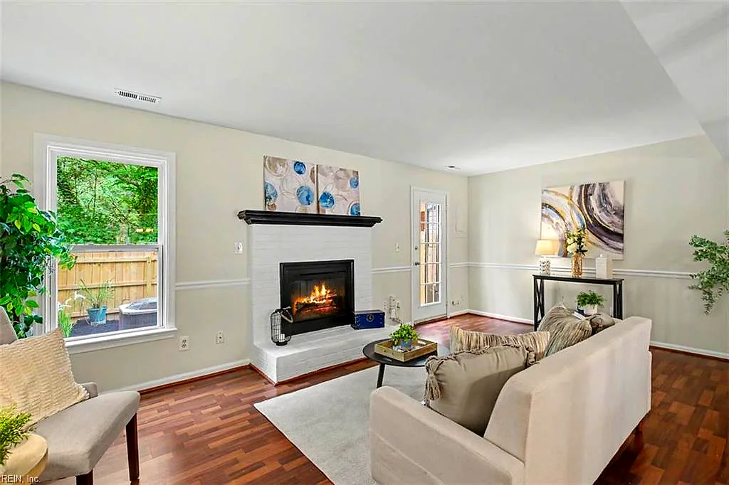 2423 Rennie Dr, Virginia Beach — photo