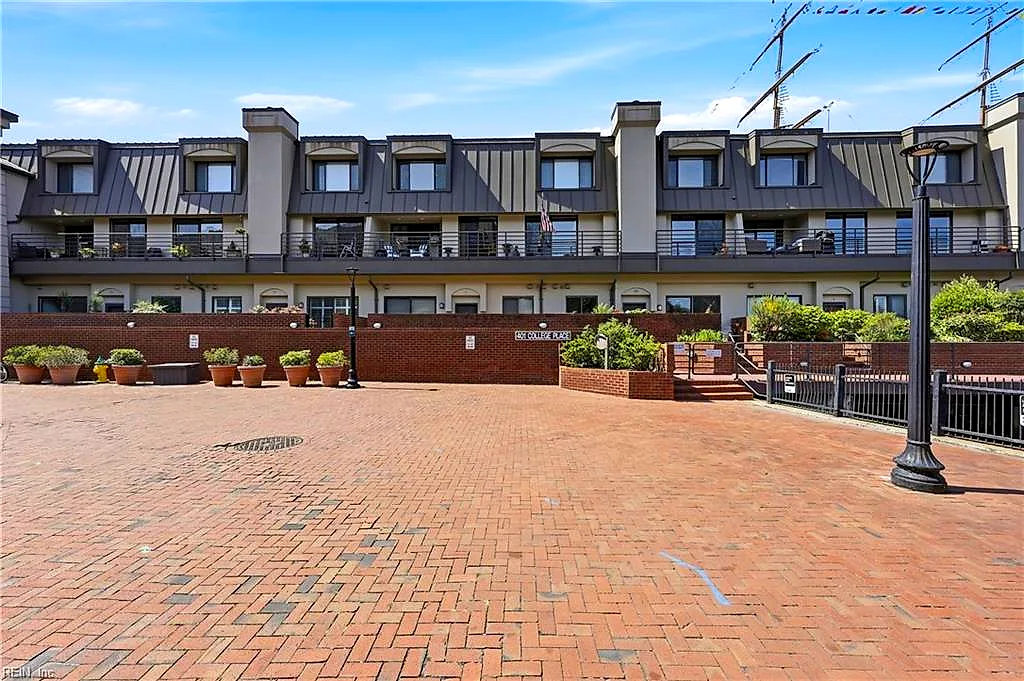 401 College PL #24, NORFOLK VA 23510
