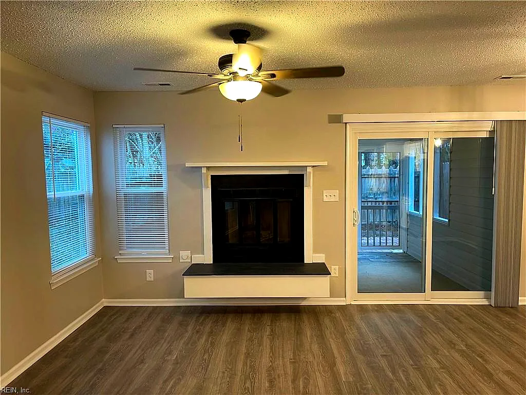 808 Quesnel Dr, Virginia Beach — photo