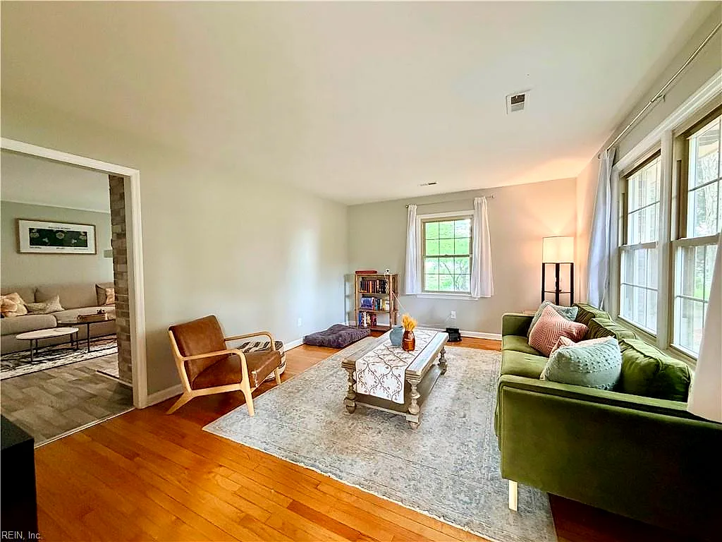 346 W Mcginnis Cir, Norfolk — photo
