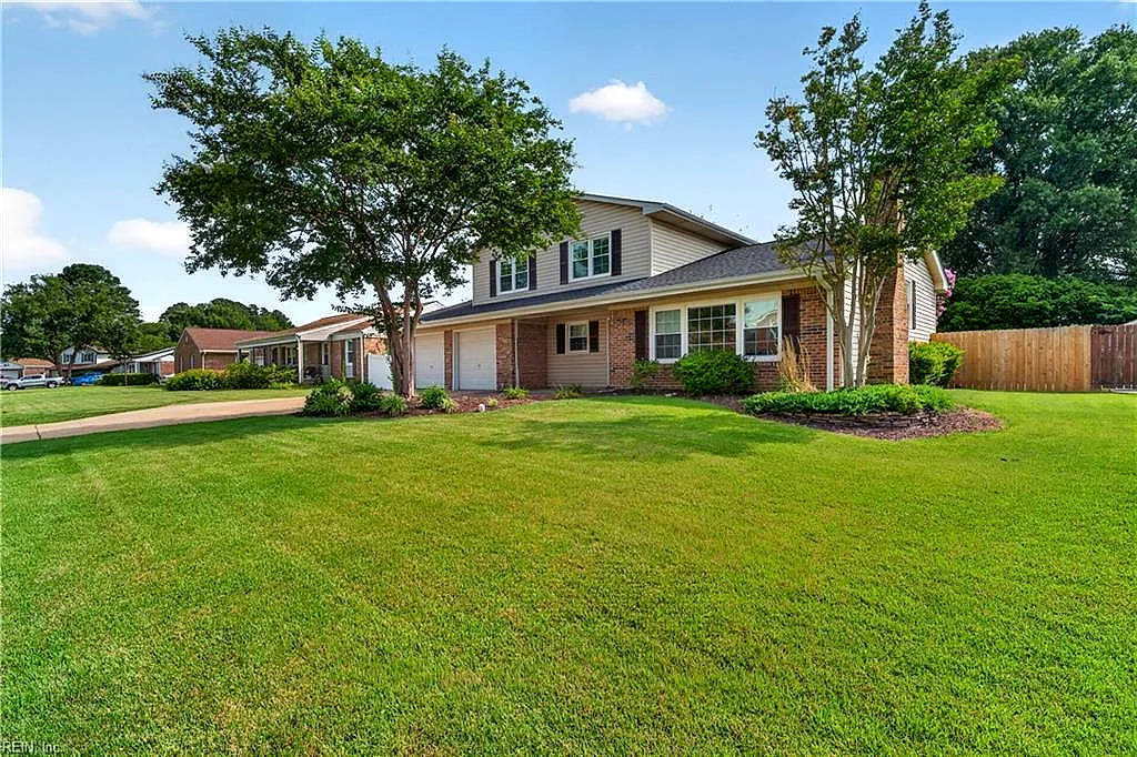 1032 Sunnyside DR, VIRGINIA BEACH VA 23464