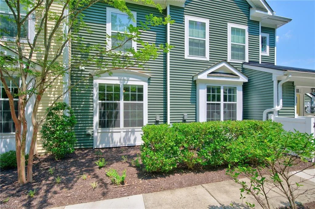 301 Promenade LN, WILLIAMSBURG VA 23185
