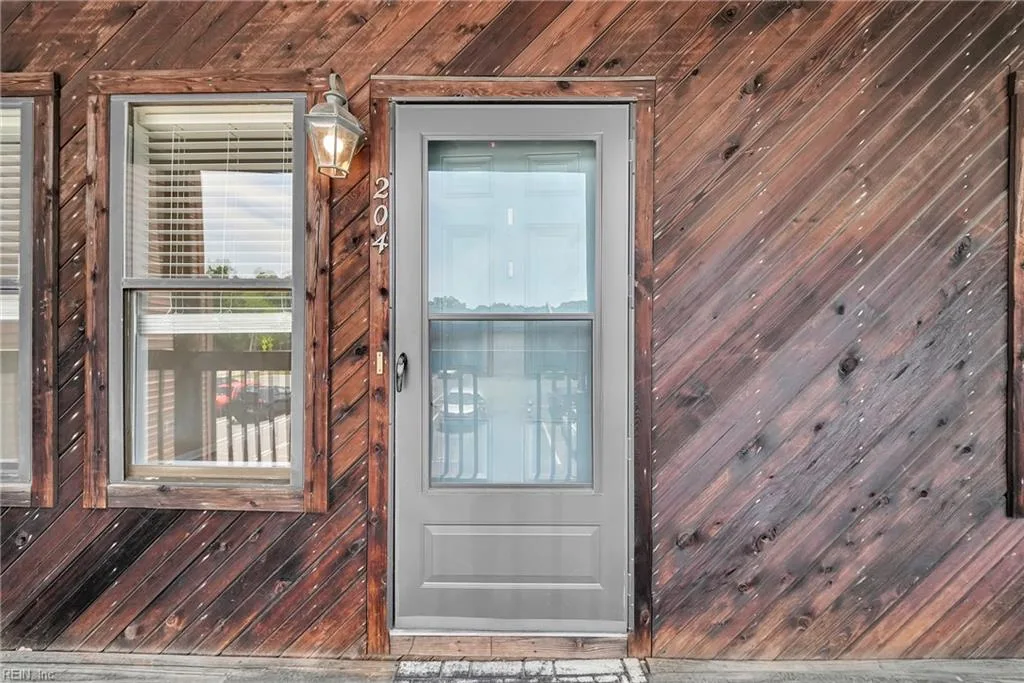 8530 Tidewater Drive DR #204, NORFOLK VA 23503