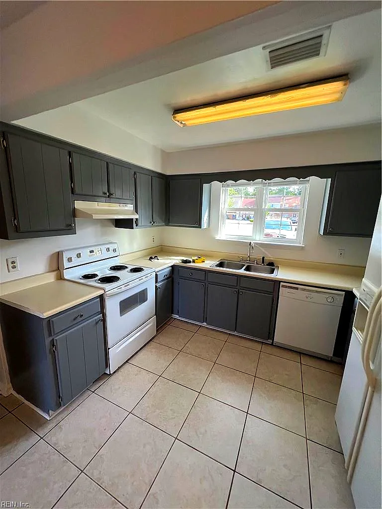 824 Huntly Dr, Chesapeake — photo