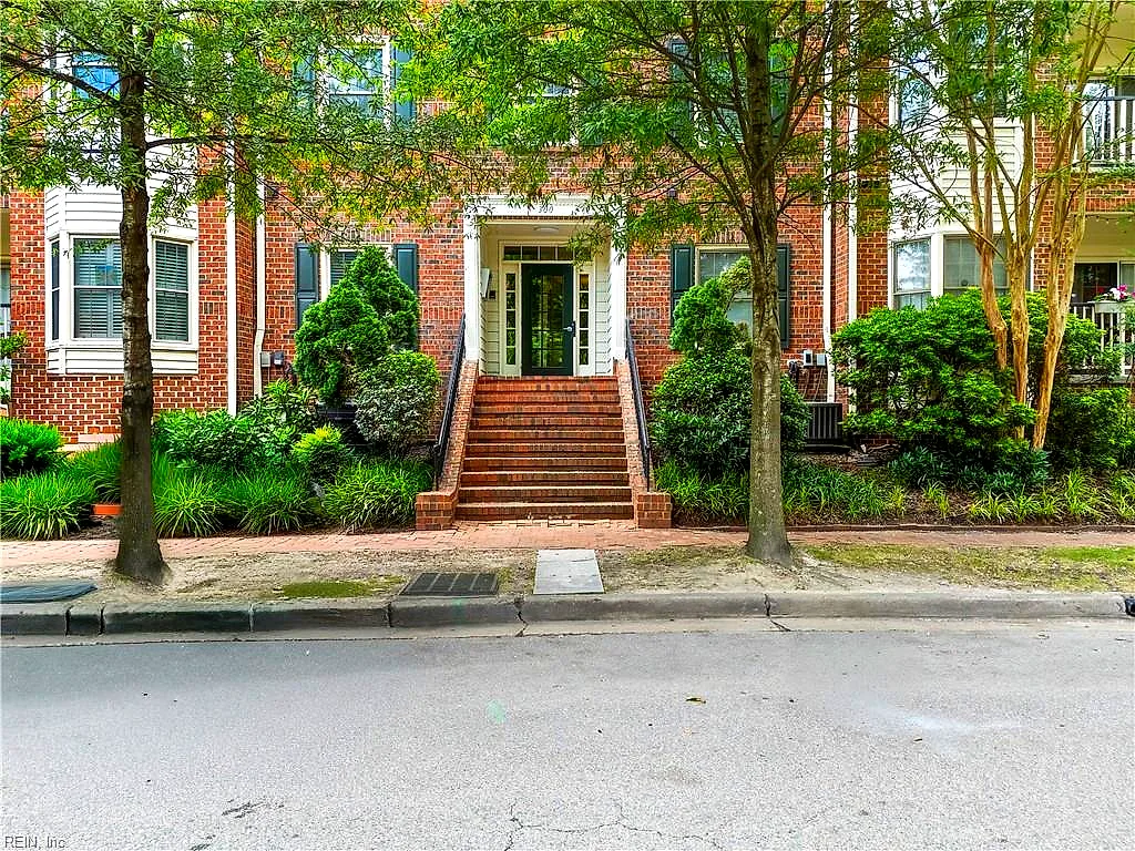 300 Yarmouth St #330, Norfolk — photo