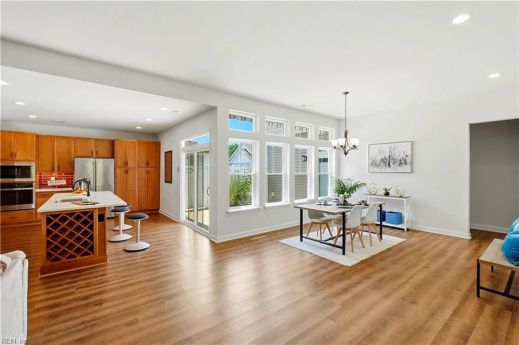 1008 Paragon Way #D, Suffolk — photo