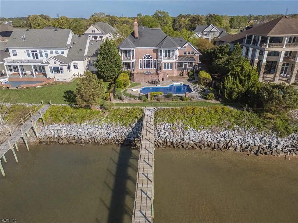4007 River Park Dr, Suffolk — photo