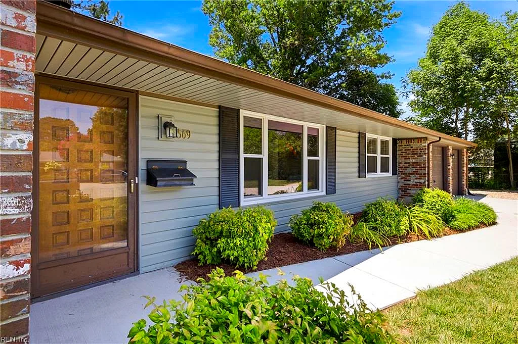 569 Brentwater RD, VIRGINIA BEACH VA 23452