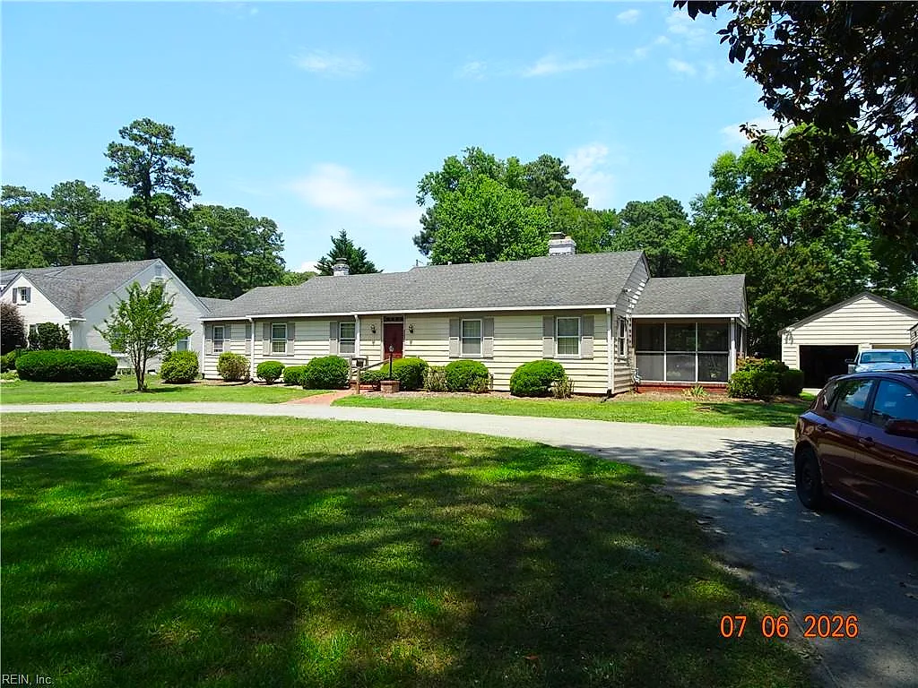 302 Riverside Dr, Newport News — photo