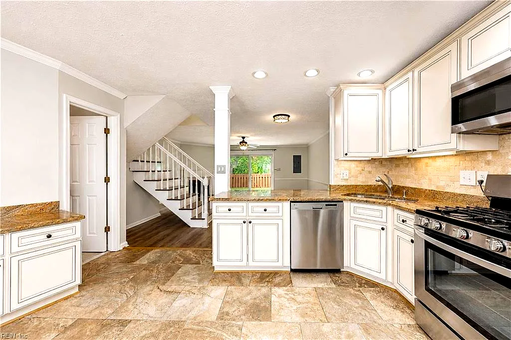 4902 Abbotsford MEWS, WILLIAMSBURG VA 23188