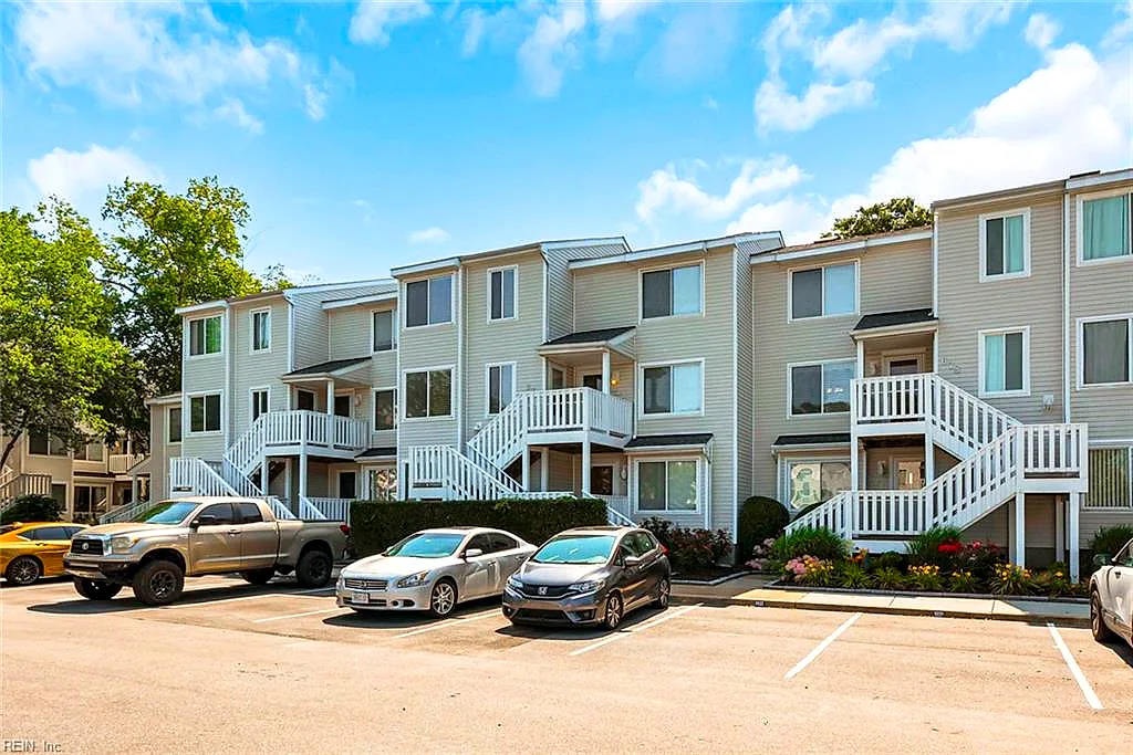 670 Seawatch CV, VIRGINIA BEACH VA 23451