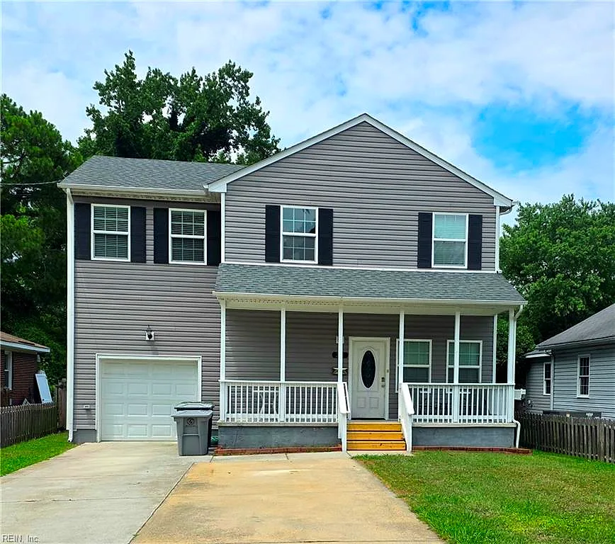 24 Moss AVE, HAMPTON VA 23669