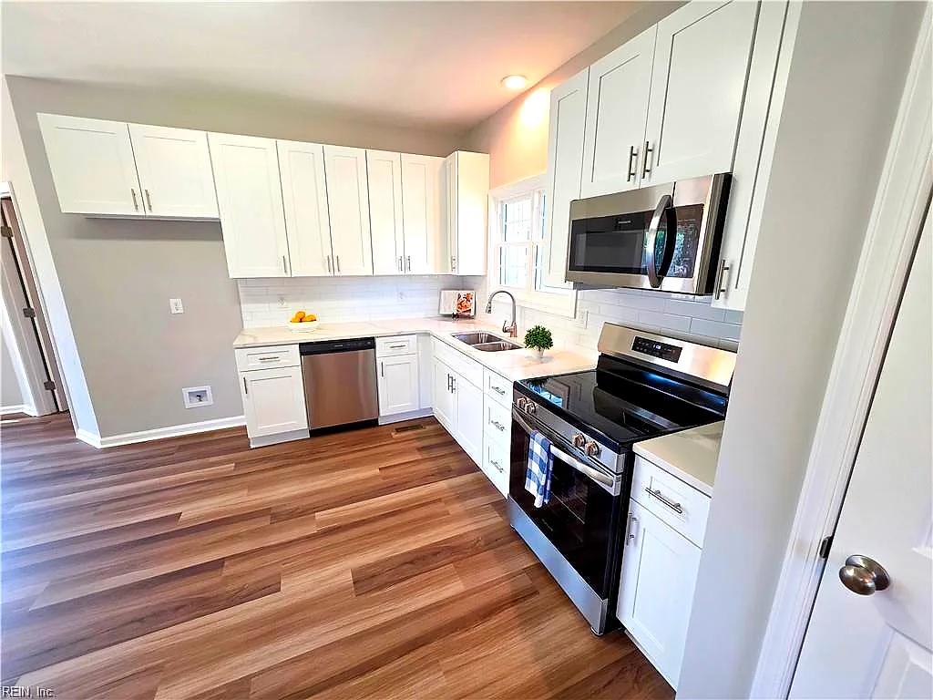 1 Columbia CT, PORTSMOUTH VA 23704