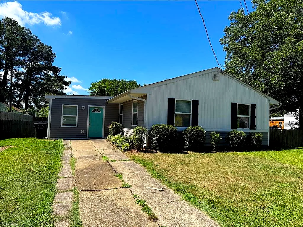 209 York Dr, Portsmouth — photo