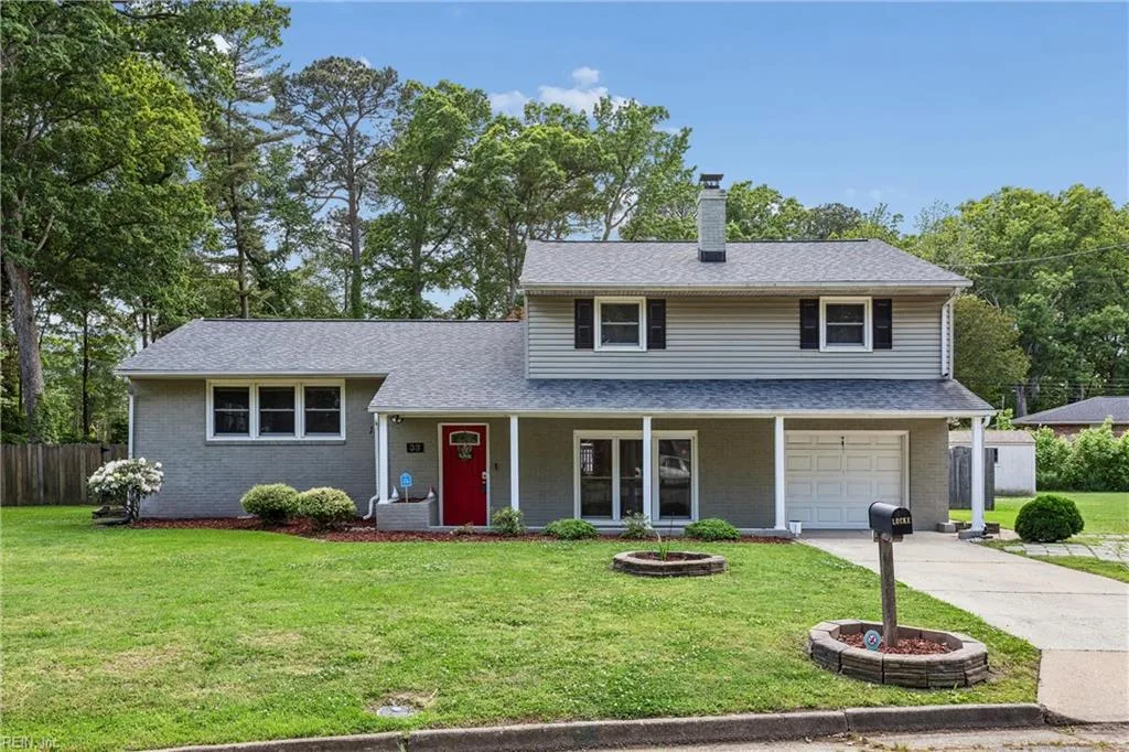 33 Green CT, NEWPORT NEWS VA 23601
