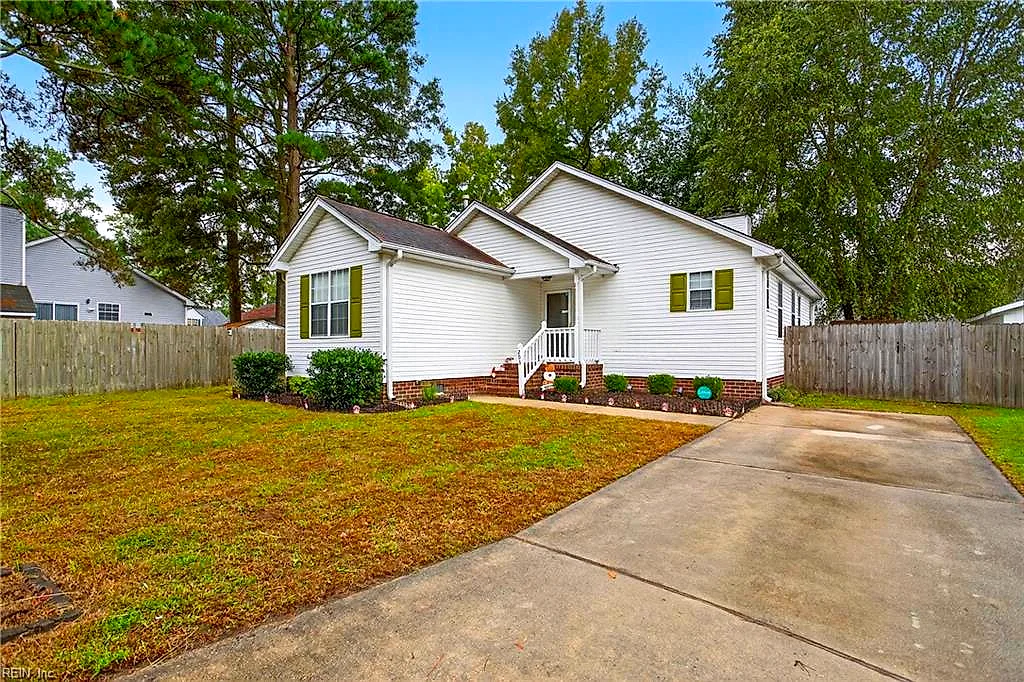 203 Teal Ct, Suffolk — photo