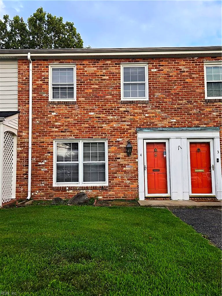 4 Towne Square Dr, Newport News — photo