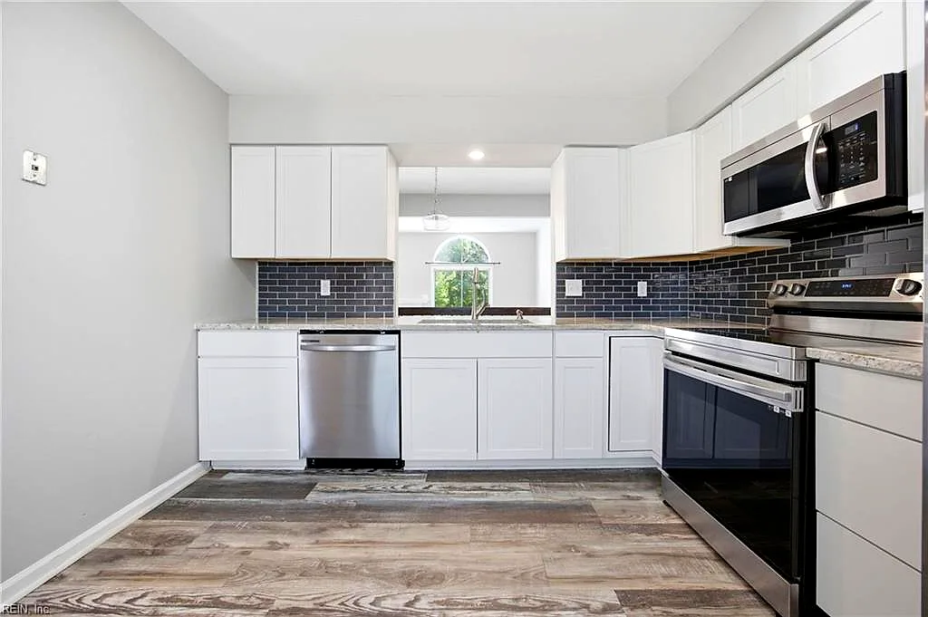 3670 Essex Pond Quay, Virginia Beach — photo