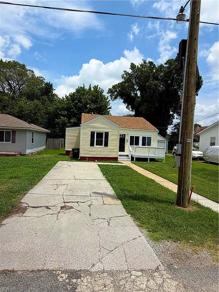 2403 Acorn ST, PORTSMOUTH VA 23704
