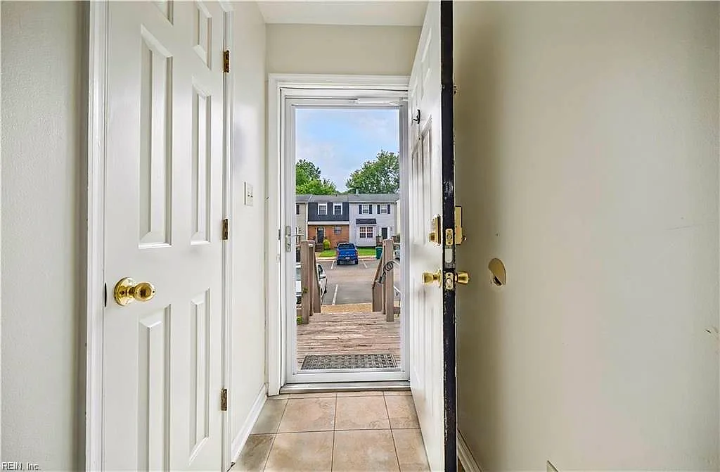 1758 Skiffes Creek Cir, Williamsburg — photo