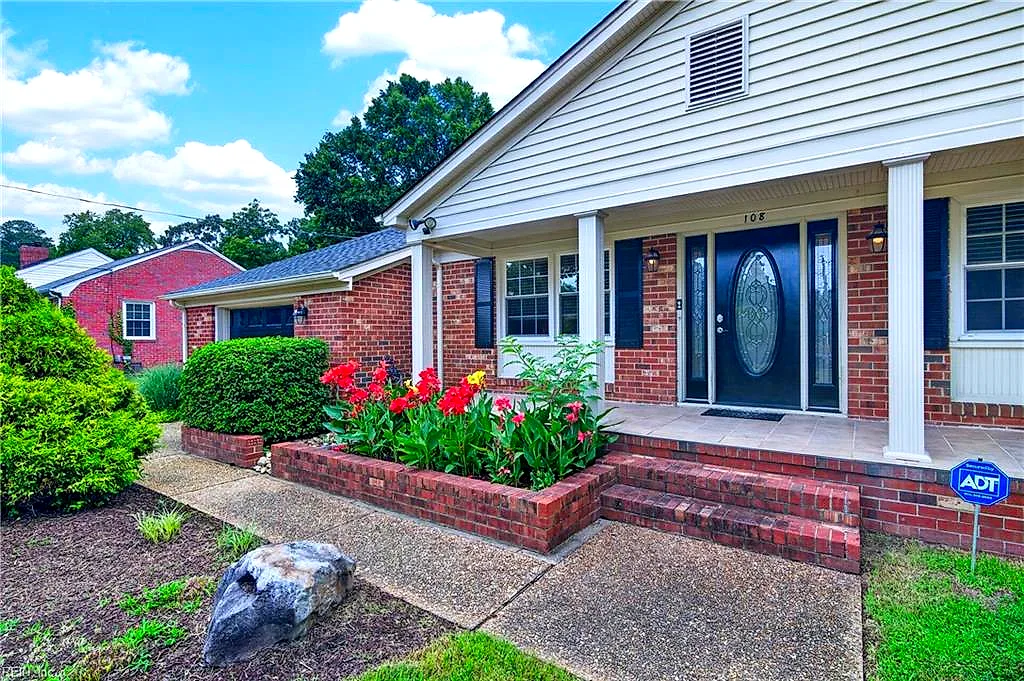 108 Grafton District Rd, Yorktown — photo