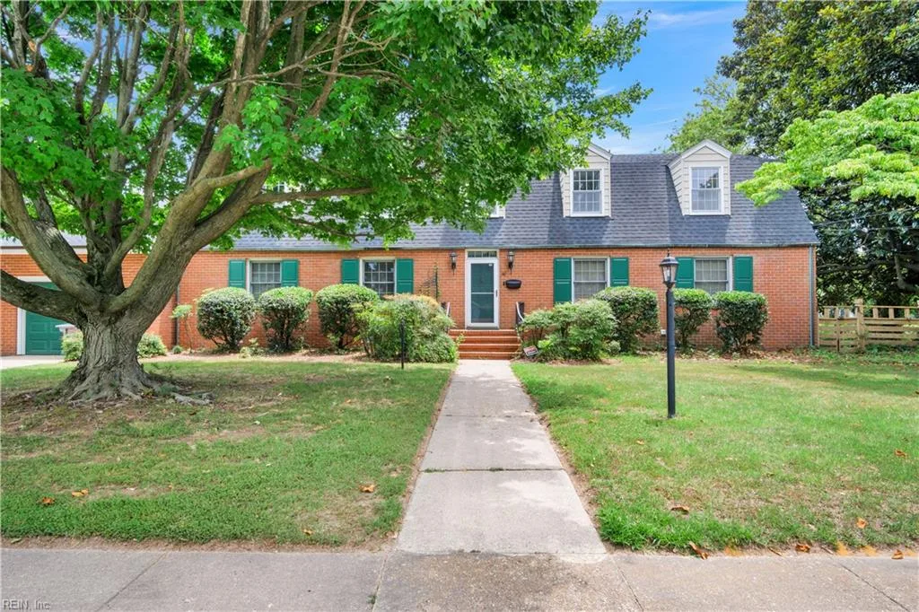 60 N Willard AVE, HAMPTON VA 23663