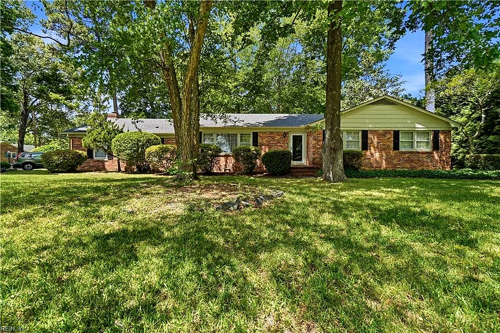 533 Kings Grant RD, VIRGINIA BEACH VA 23452
