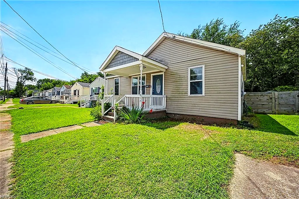 1317 West Ave, Hampton — photo