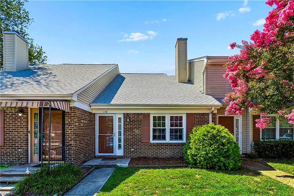 118 Cypress XING, YORKTOWN VA 23692