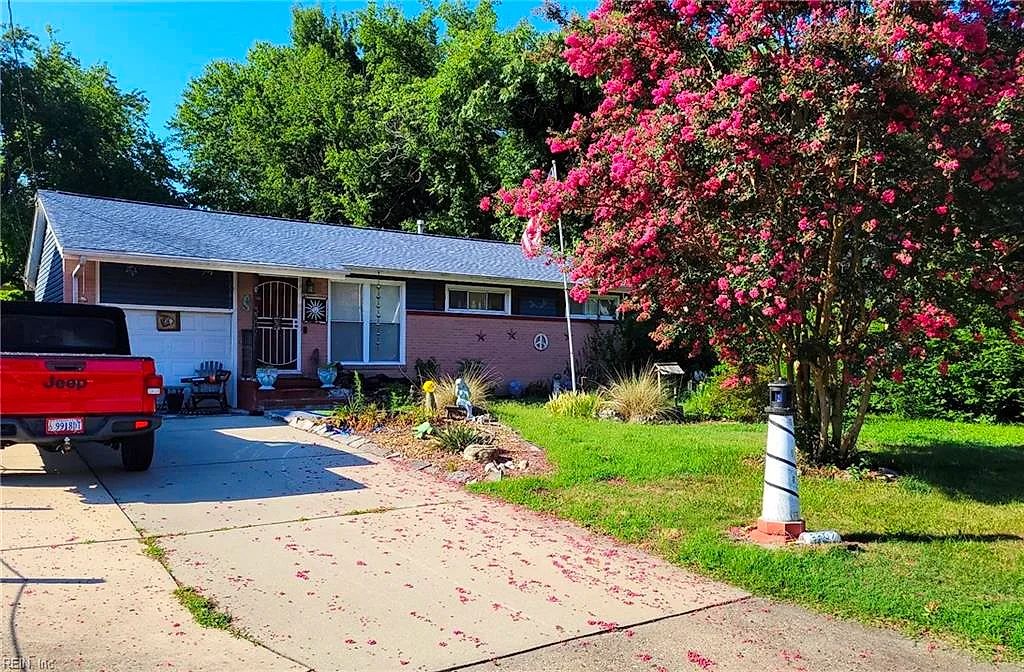 3307 W Weaver RD W, HAMPTON VA 23666