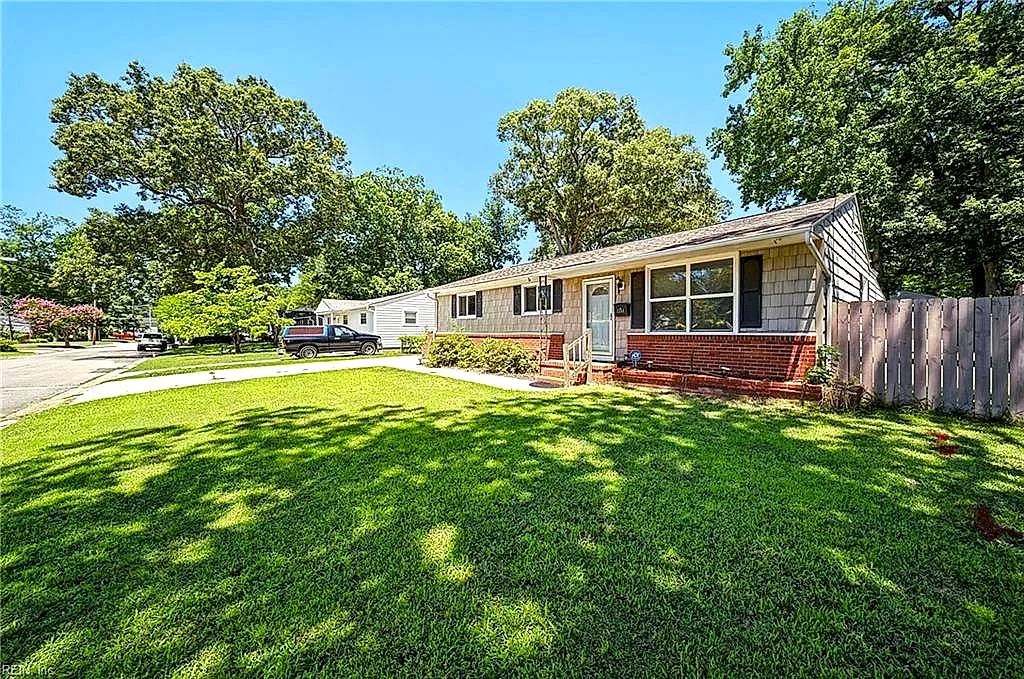 1354 Bill St, Norfolk — photo