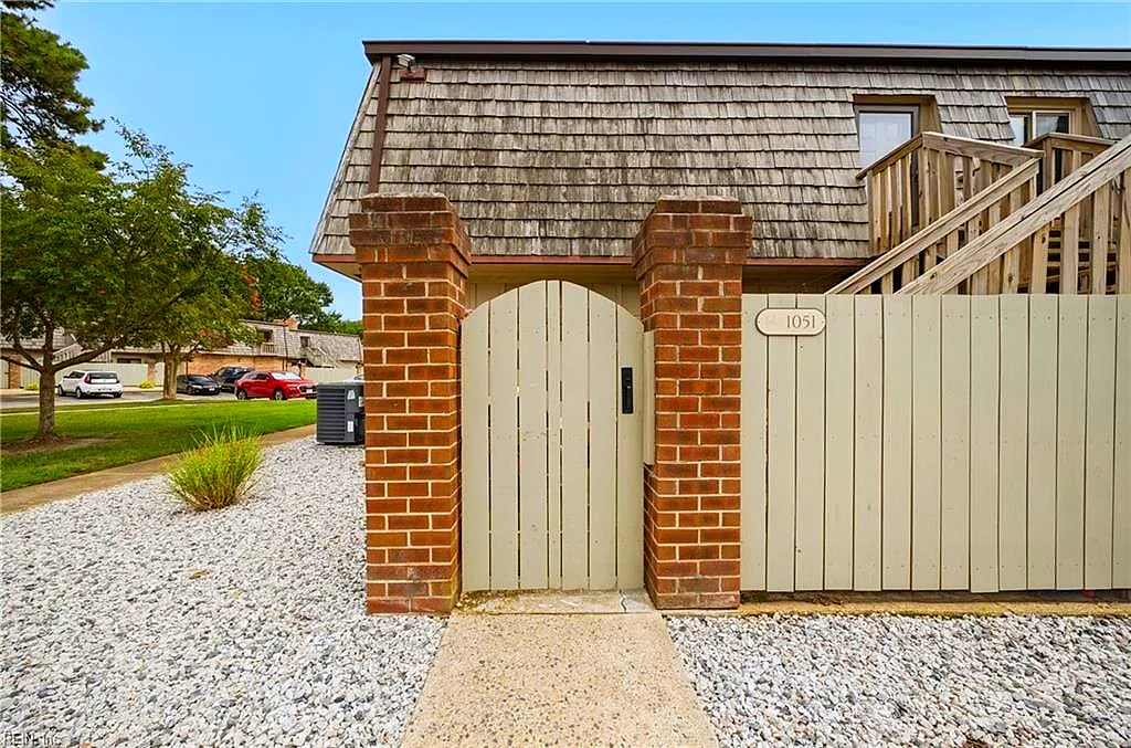 1051 Ocean Pebbles WAY, VIRGINIA BEACH VA 23451