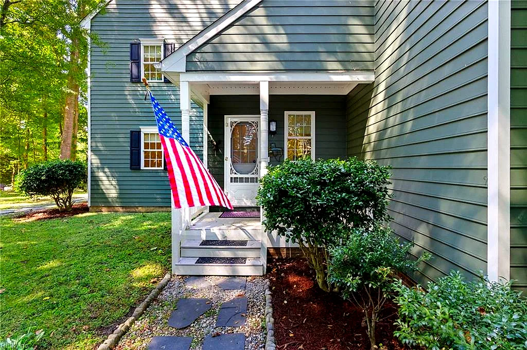 147 Country Club Dr, Williamsburg — photo