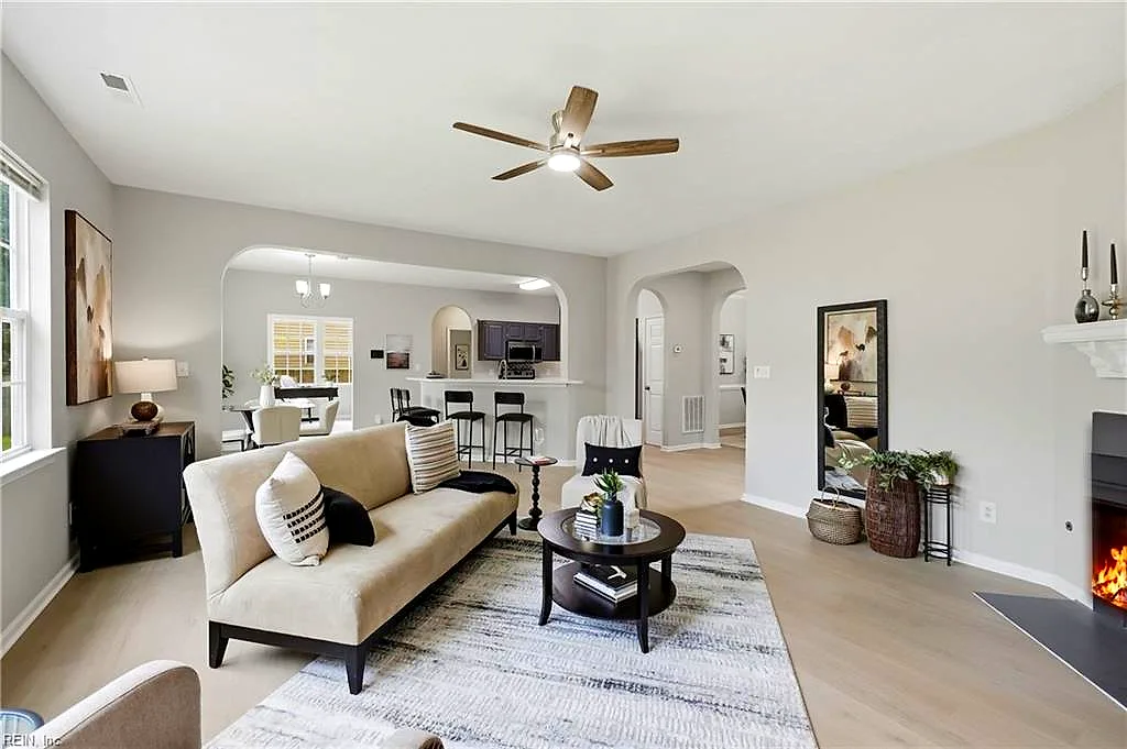835 Wyemouth DR, NEWPORT NEWS VA 23602