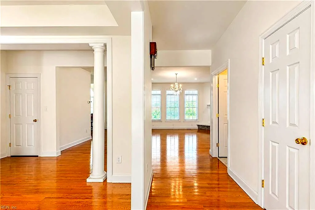 86 Brandon Point Rd, Locust Hill — photo
