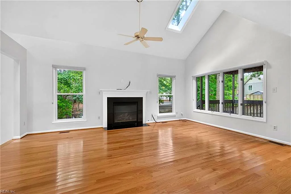 504 Torrey Ct, Virginia Beach — photo