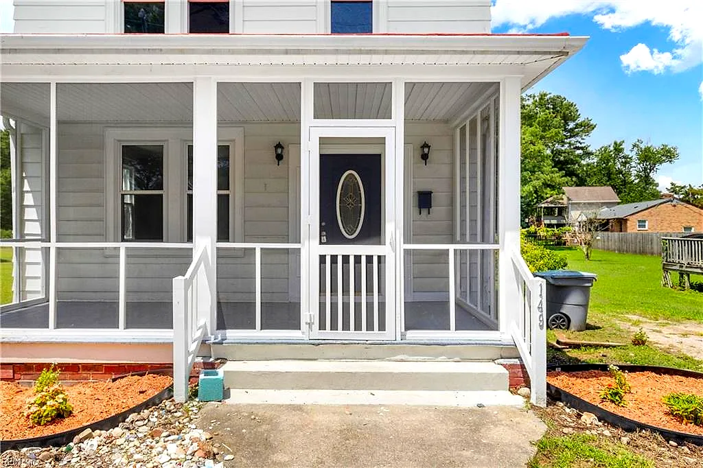 149 Beach Rd, Hampton — photo
