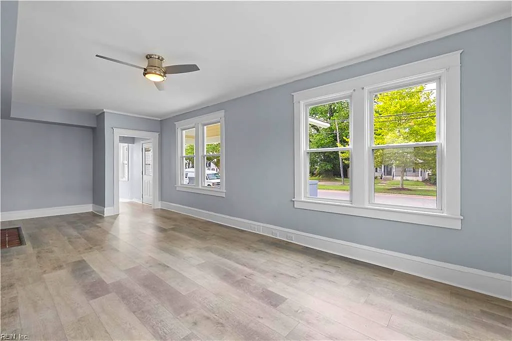 115 E Pembroke Ave, Hampton — photo