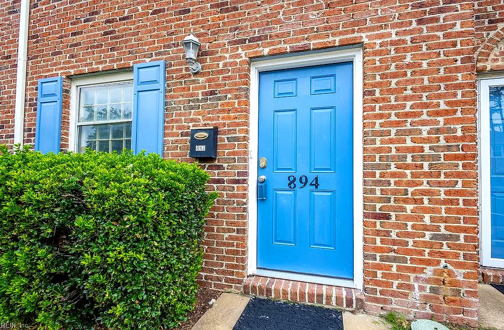 894 Elizabeth CT, VIRGINIA BEACH VA 23451